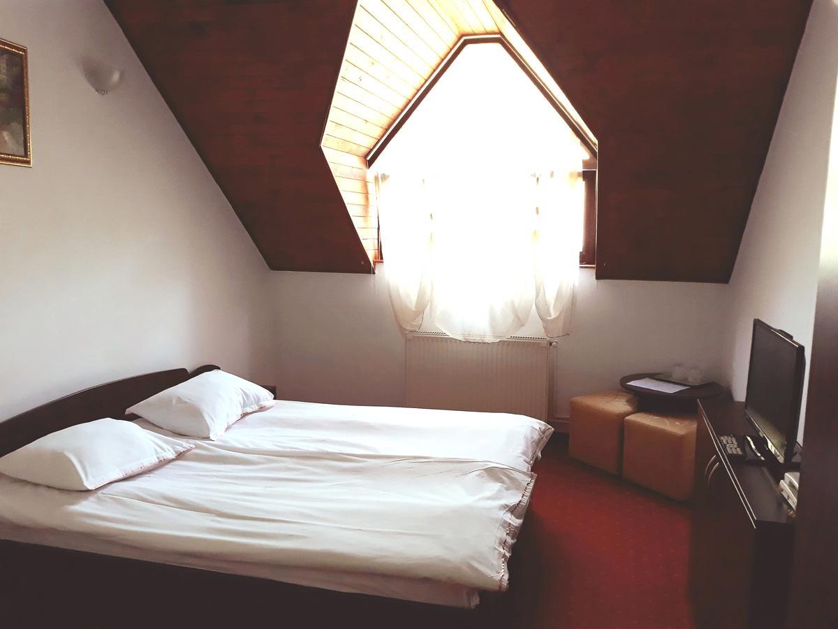 Motel Din Darste Săcele Exteriör bild