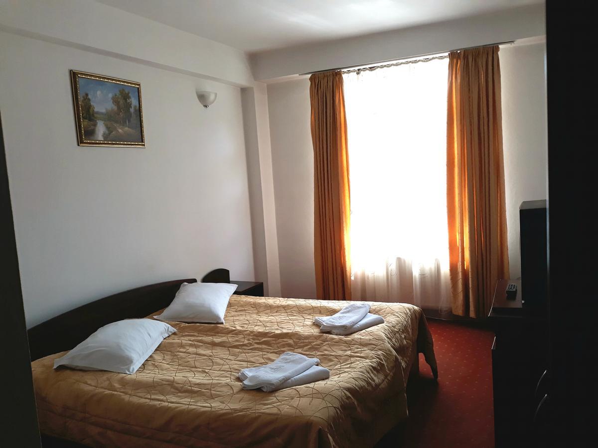 Motel Din Darste Săcele Exteriör bild
